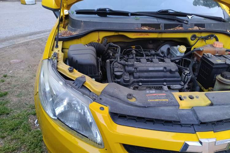 Used Chevrolet Sail 2010 Hatchback 1.4L AMT Elite Edition Engine Bay Right