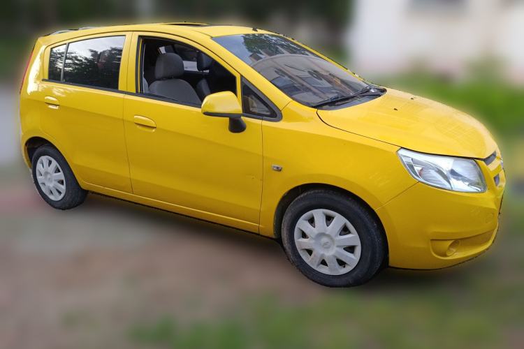 Used Chevrolet Sail 2010 Hatchback 1.4L AMT Elite Edition Front Right 45 Deg