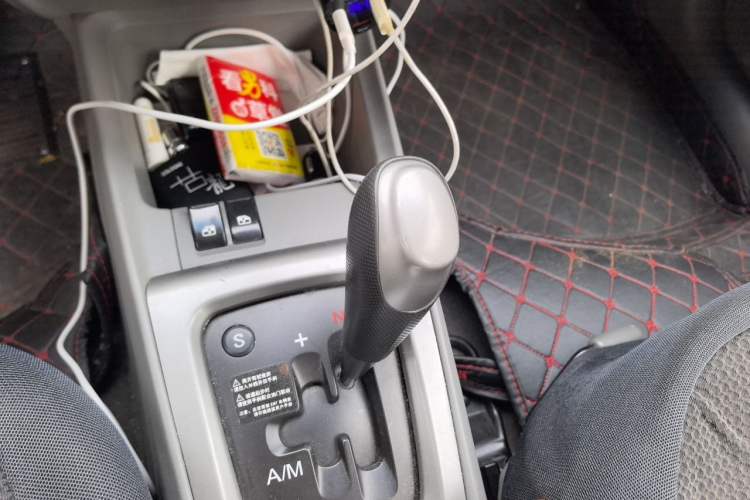 Used Chevrolet Sail 2010 Hatchback 1.2L AMT Ideal Edition Gear Lever