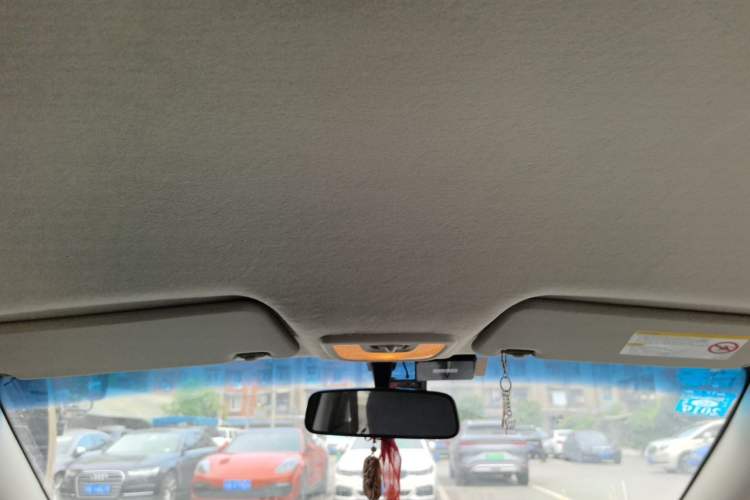 Used Chevrolet Sail 2010 Hatchback 1.2L AMT Ideal Edition Headliner