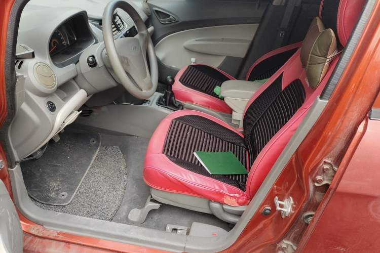 Used Chevrolet Sail 2010 Sedan 1.2L Manual Fashion Edition Left Front Seat