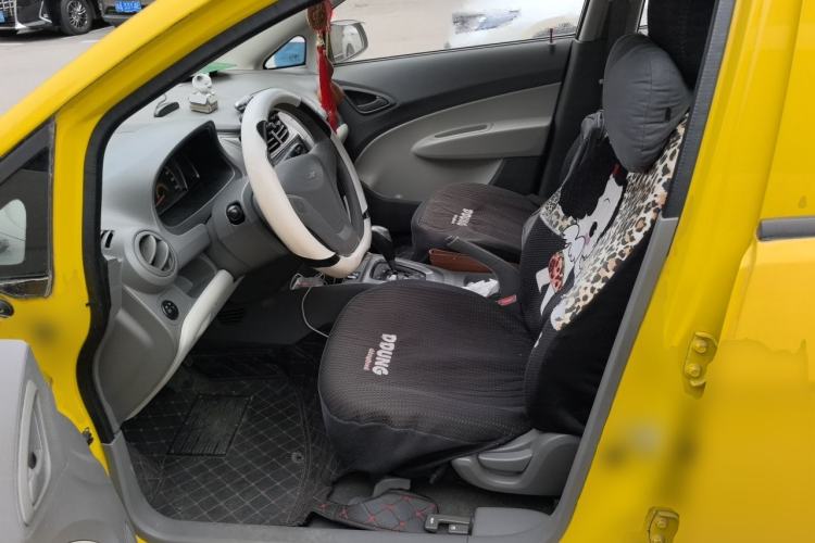 Used Chevrolet Sail 2010 Hatchback 1.2L AMT Ideal Edition Left Front Seat