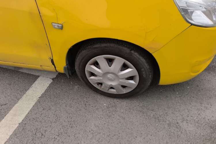 Used Chevrolet Sail 2010 Hatchback 1.2L AMT Ideal Edition Right Front Wheel Hub