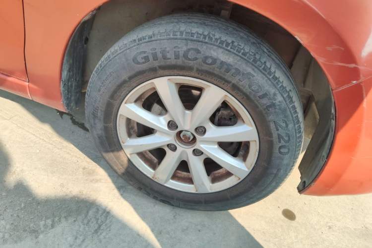 Used Chevrolet Sail 2010 Sedan 1.2L Manual Fashion Edition Right Front Wheel Hub