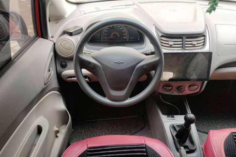 Used Chevrolet Sail 2010 Sedan 1.2L Manual Fashion Edition Steering Wheel