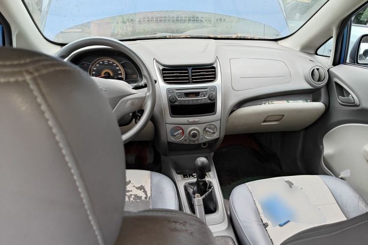 Used Chevrolet Sail 2011 Sedan 1.4L Manual Happiness Edition Center Console
