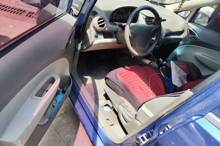 Used Chevrolet Sail 2011 Sedan 1.4L AMT Happiness Edition Driver Seat