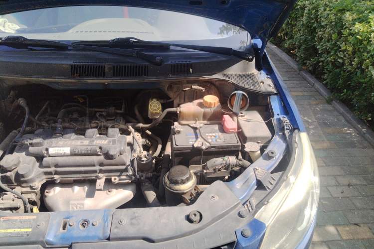 Used Chevrolet Sail 2011 Sedan 1.4L AMT Happiness Edition Engine Bay Left