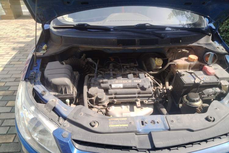 Used Chevrolet Sail 2011 Sedan 1.4L AMT Happiness Edition Engine Bay Right