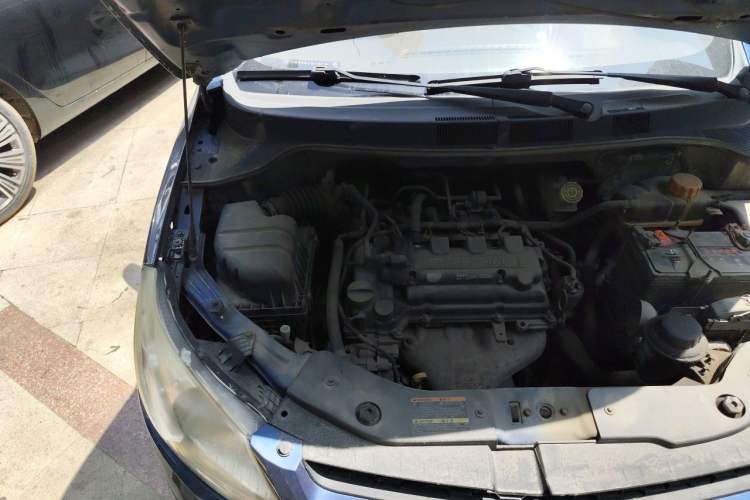 Used Chevrolet Sail 2011 Sedan 1.4L AMT Happiness Edition Engine Bay Right