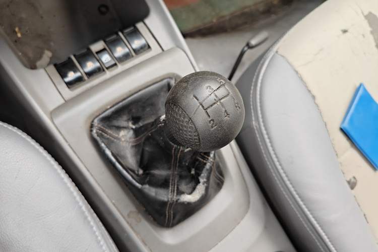 Used Chevrolet Sail 2011 Sedan 1.4L Manual Happiness Edition Gear Lever