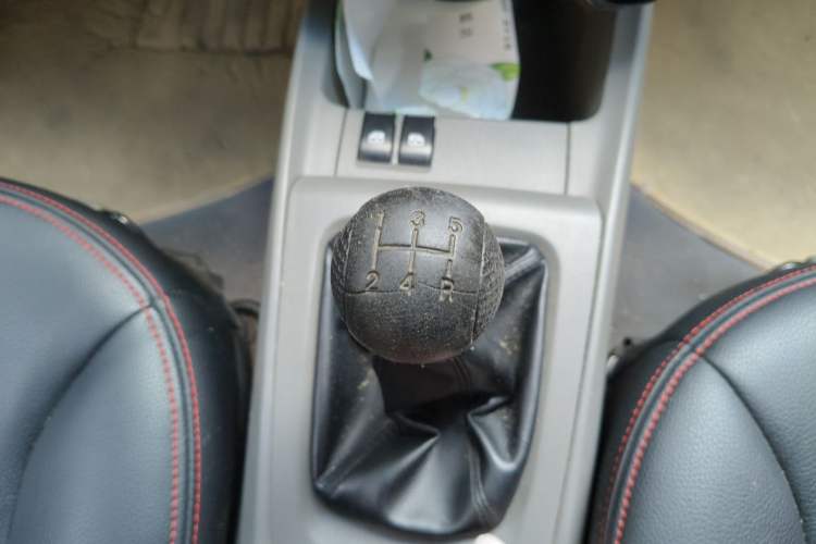 Used Chevrolet Sail 2011 Sedan 1.4L Manual Happiness Edition Gear Lever
