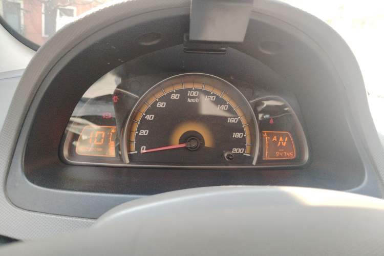 Used Chevrolet Sail 2011 Sedan 1.4L AMT Happiness Edition Instrument Cluster
