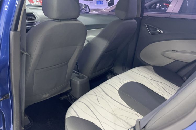 Used Chevrolet Sail 2011 Sedan 1.4L AMT Happiness Edition Interior 1