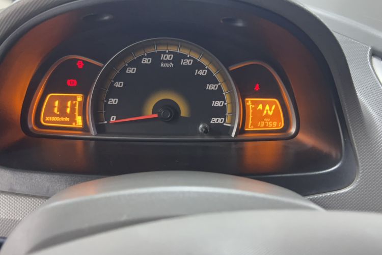 Used Chevrolet Sail 2011 Sedan 1.4L AMT Happiness Edition Odometer Close Up