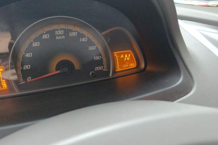 Used Chevrolet Sail 2011 Sedan 1.4L AMT Happiness Edition Odometer Close Up