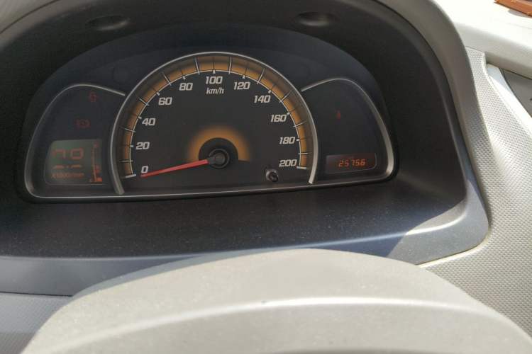 Used Chevrolet Sail 2011 Sedan 1.4L Manual Happiness Edition Odometer Close Up