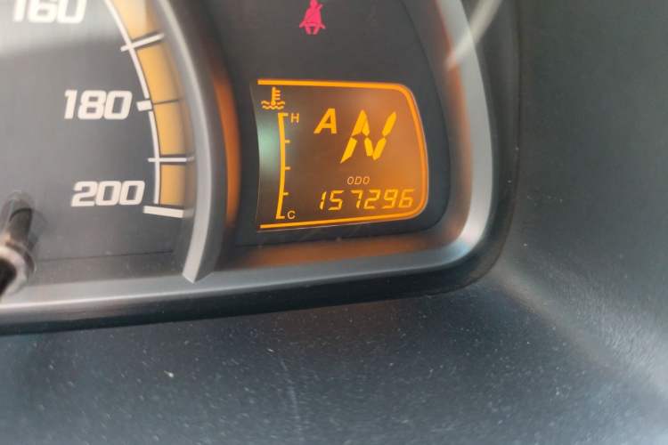 Used Chevrolet Sail 2011 Sedan 1.4L AMT Happiness Edition Odometer Close Up