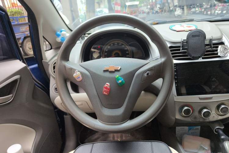 Used Chevrolet Sail 2011 Sedan 1.4L AMT Happiness Edition Steering Wheel