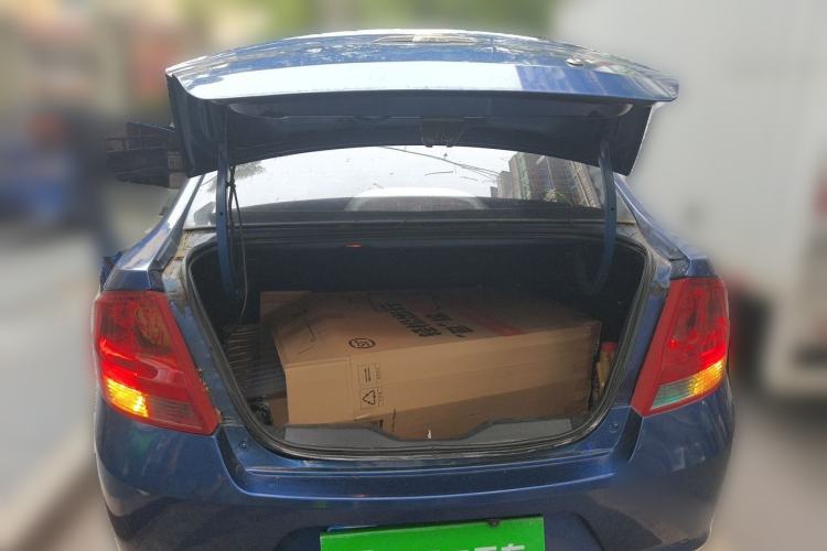 Used Chevrolet Sail 2011 Sedan 1.4L AMT Happiness Edition Trunk