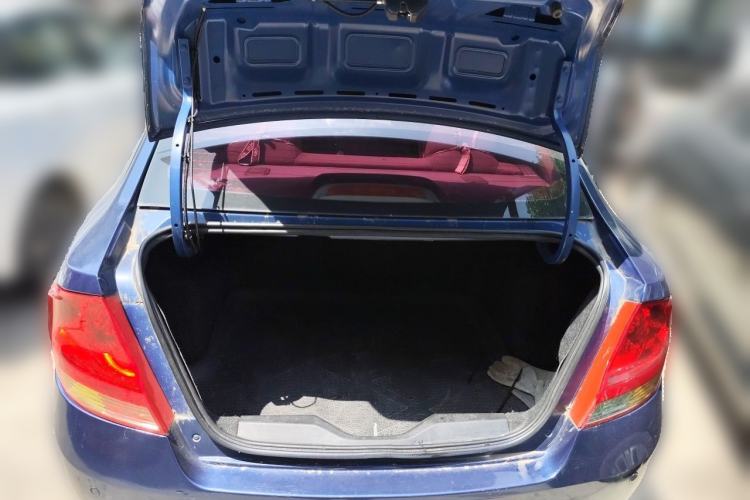 Used Chevrolet Sail 2011 Sedan 1.4L AMT Happiness Edition Trunk