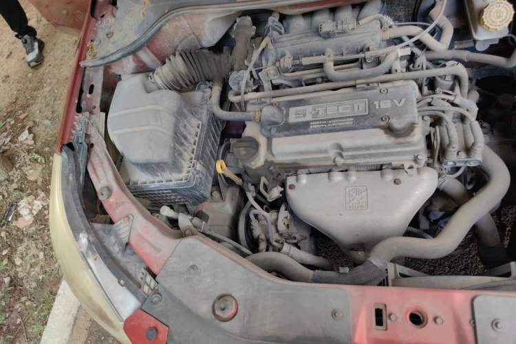 Used Chevrolet Sail 2011 Sedan 1.4L Manual Happiness Edition Engine Bay Right