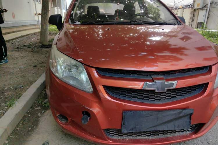 Used Chevrolet Sail 2011 Sedan 1.4L Manual Happiness Edition Right Front Headlight