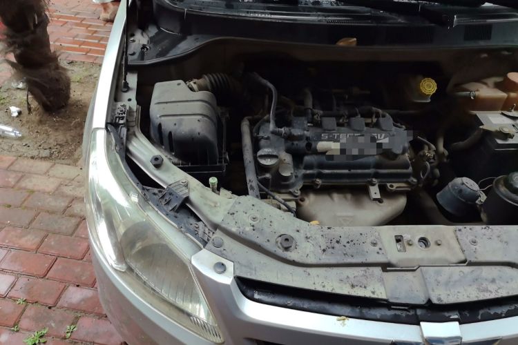 Used Chevrolet Sail 2011 Sedan 1.4L AMT Happiness Edition Engine Bay Right