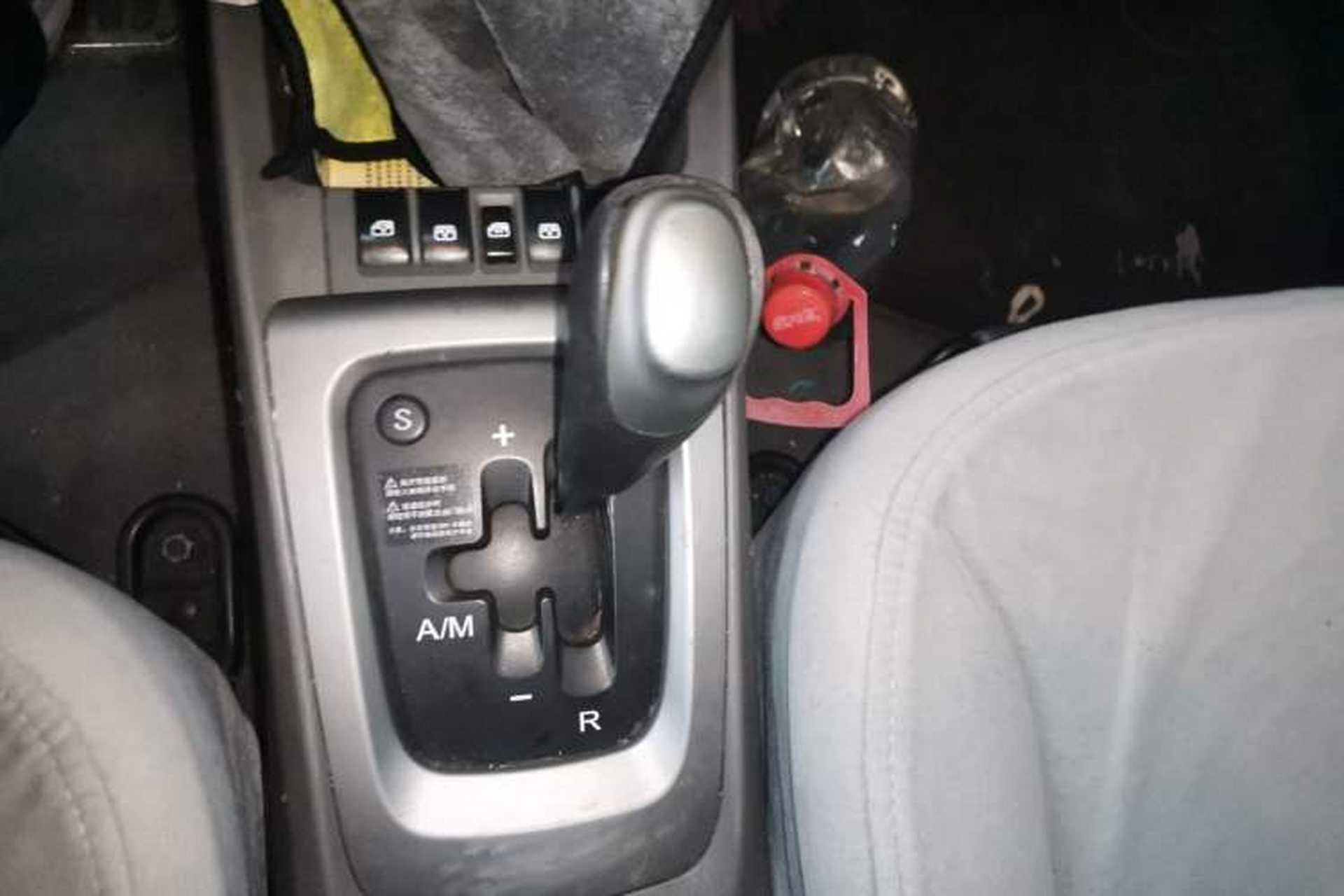 Used Chevrolet Sail 2011 Sedan 1.4L AMT Happiness Edition Gear Lever