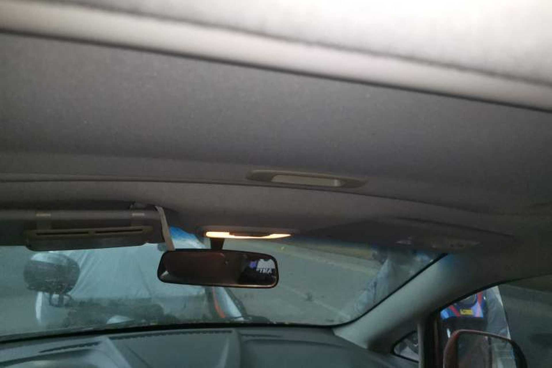 Used Chevrolet Sail 2011 Sedan 1.4L AMT Happiness Edition Headliner