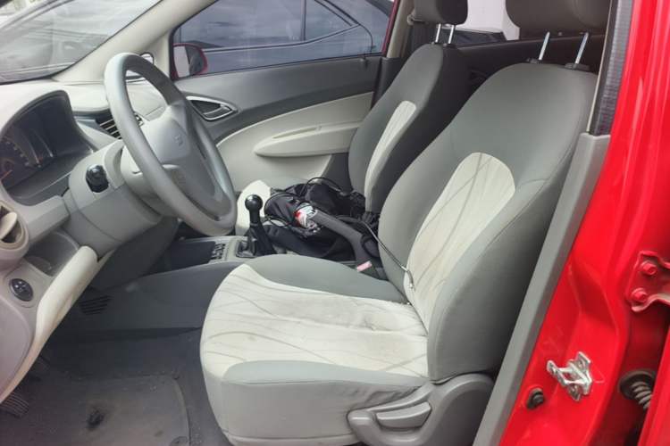 Used Chevrolet Sail 2011 Sedan 1.4L Manual Happiness Edition Left Front Seat