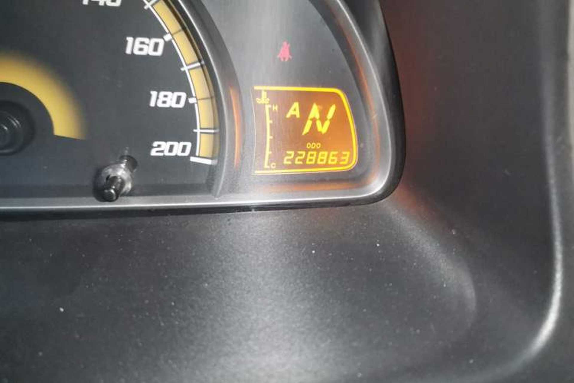 Used Chevrolet Sail 2011 Sedan 1.4L AMT Happiness Edition Odometer Close Up