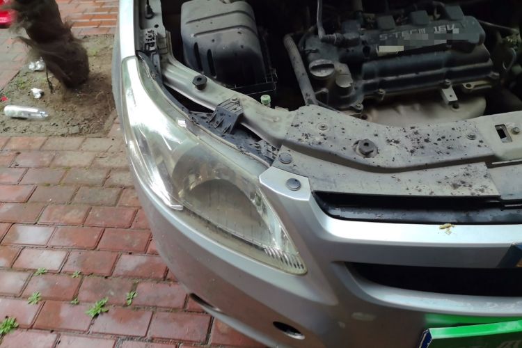 Used Chevrolet Sail 2011 Sedan 1.4L AMT Happiness Edition Right Front Headlight