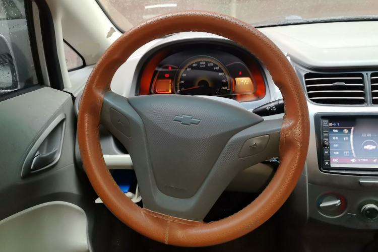 Used Chevrolet Sail 2011 Sedan 1.4L AMT Happiness Edition Steering Wheel