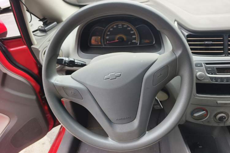 Used Chevrolet Sail 2011 Sedan 1.4L Manual Happiness Edition Steering Wheel