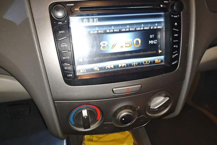 Used Chevrolet Sail 2011 Hatchback 1.4L AMT Happiness Edition Audio And AC Panel