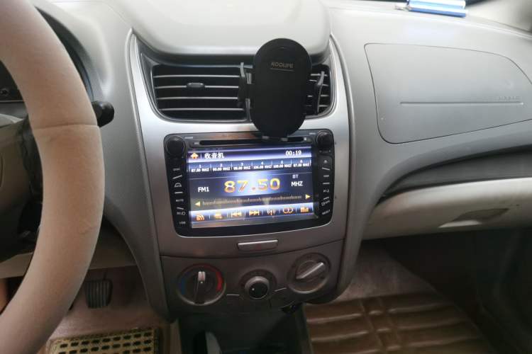 Used Chevrolet Sail 2011 Sedan 1.4L Manual Happiness Edition Audio And AC Panel