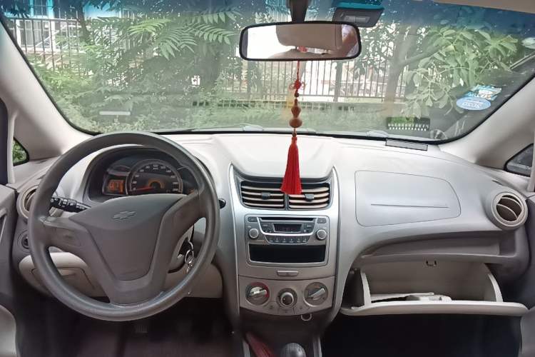 Used Chevrolet Sail 2011 Sedan 1.4L Manual Happiness Edition Center Console