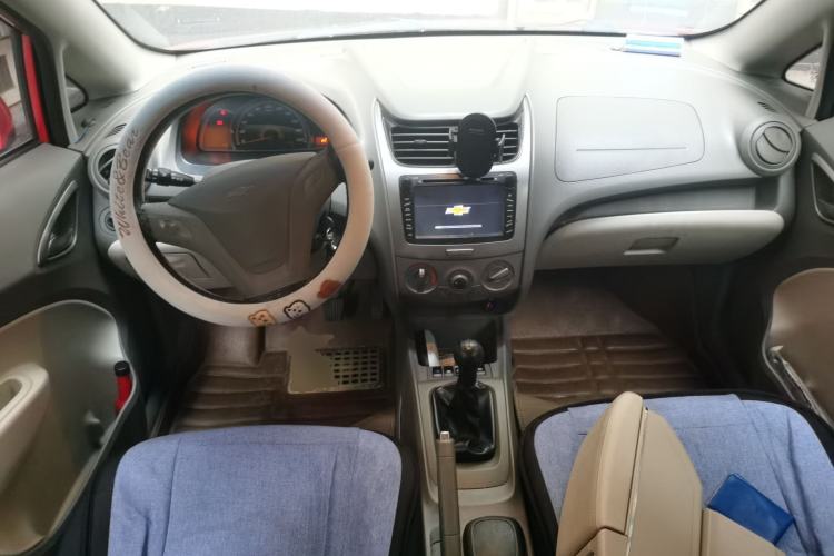 Used Chevrolet Sail 2011 Sedan 1.4L Manual Happiness Edition Center Console