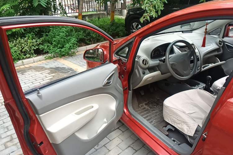 Used Chevrolet Sail 2011 Sedan 1.4L Manual Happiness Edition Driver Seat