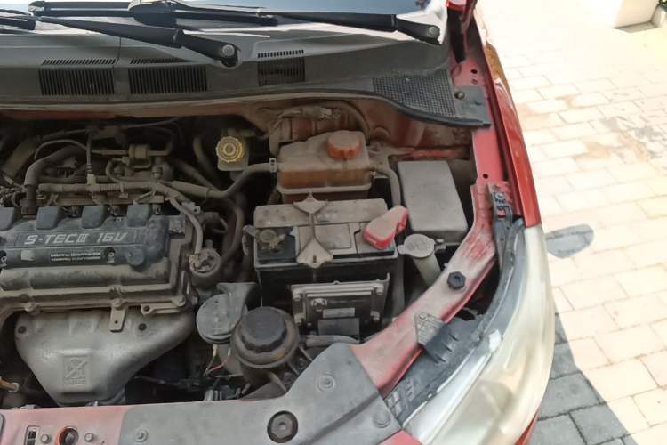 Used Chevrolet Sail 2011 Sedan 1.4L Manual Happiness Edition Engine Bay Left