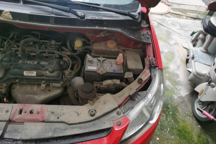 Used Chevrolet Sail 2011 Sedan 1.4L Manual Happiness Edition Engine Bay Left
