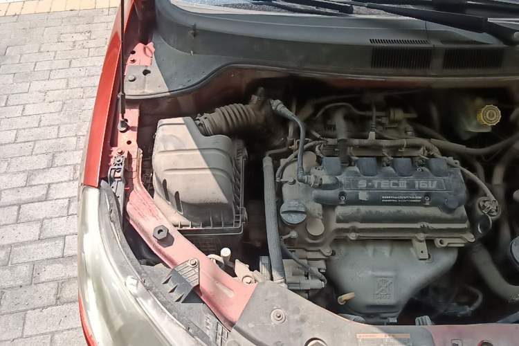 Used Chevrolet Sail 2011 Sedan 1.4L Manual Happiness Edition Engine Bay Right