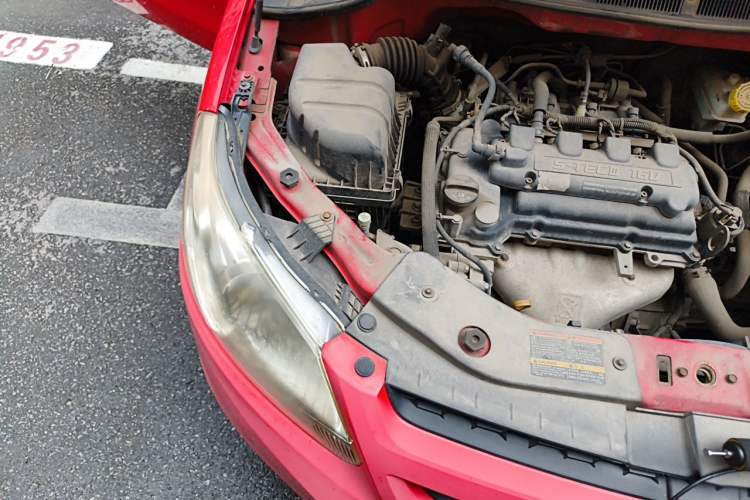 Used Chevrolet Sail 2011 Sedan 1.4L Manual Happiness Edition Engine Bay Right