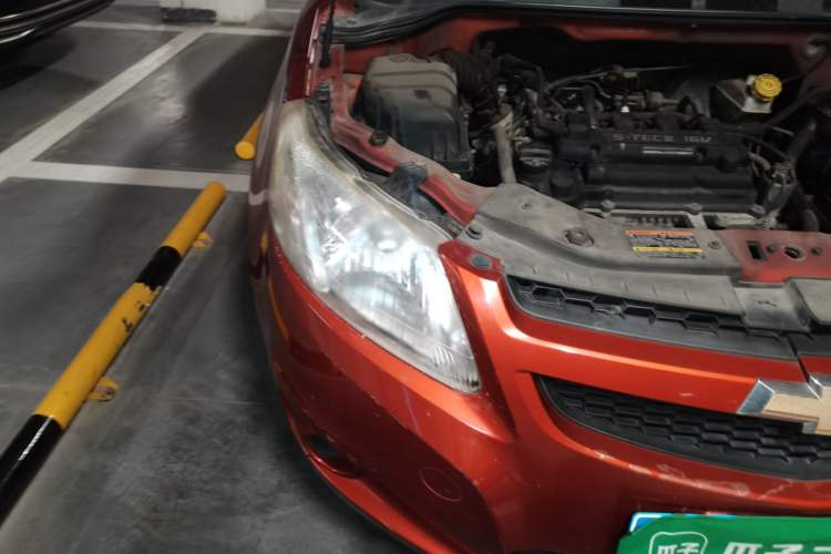 Used Chevrolet Sail 2011 Sedan 1.4L Manual Happiness Edition Right Front Headlight
