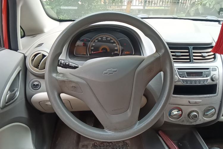 Used Chevrolet Sail 2011 Sedan 1.4L Manual Happiness Edition Steering Wheel