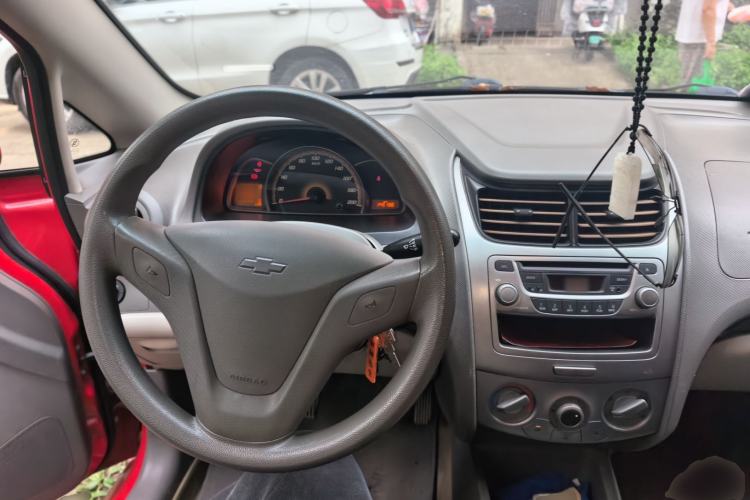 Used Chevrolet Sail 2011 Sedan 1.4L Manual Happiness Edition Steering Wheel
