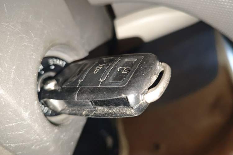 Used Chevrolet Sail 2011 Hatchback 1.4L AMT Happiness Edition Vehicle Key
