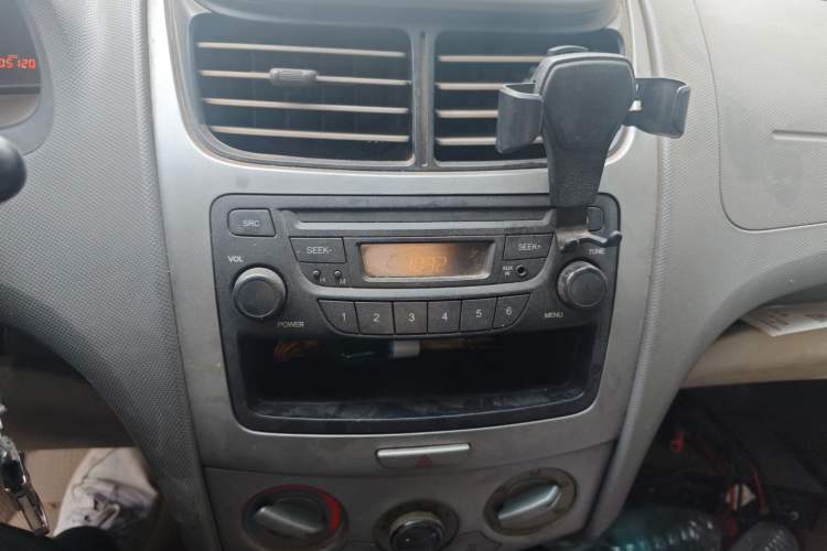 Used Chevrolet Sail 2011 Sedan 1.4L Manual Happiness Edition Audio And AC Panel