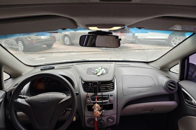 Used Chevrolet Sail 2011 Sedan 1.4L Manual Happiness Edition Center Console